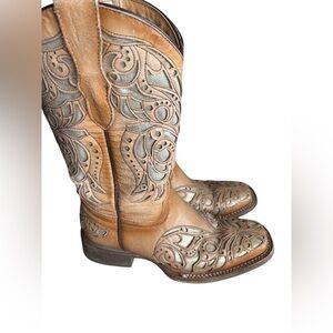 Corral Tan Leather Cowgirl Boots w/Silver Decorative Butterfly Cutouts, Size 3.5